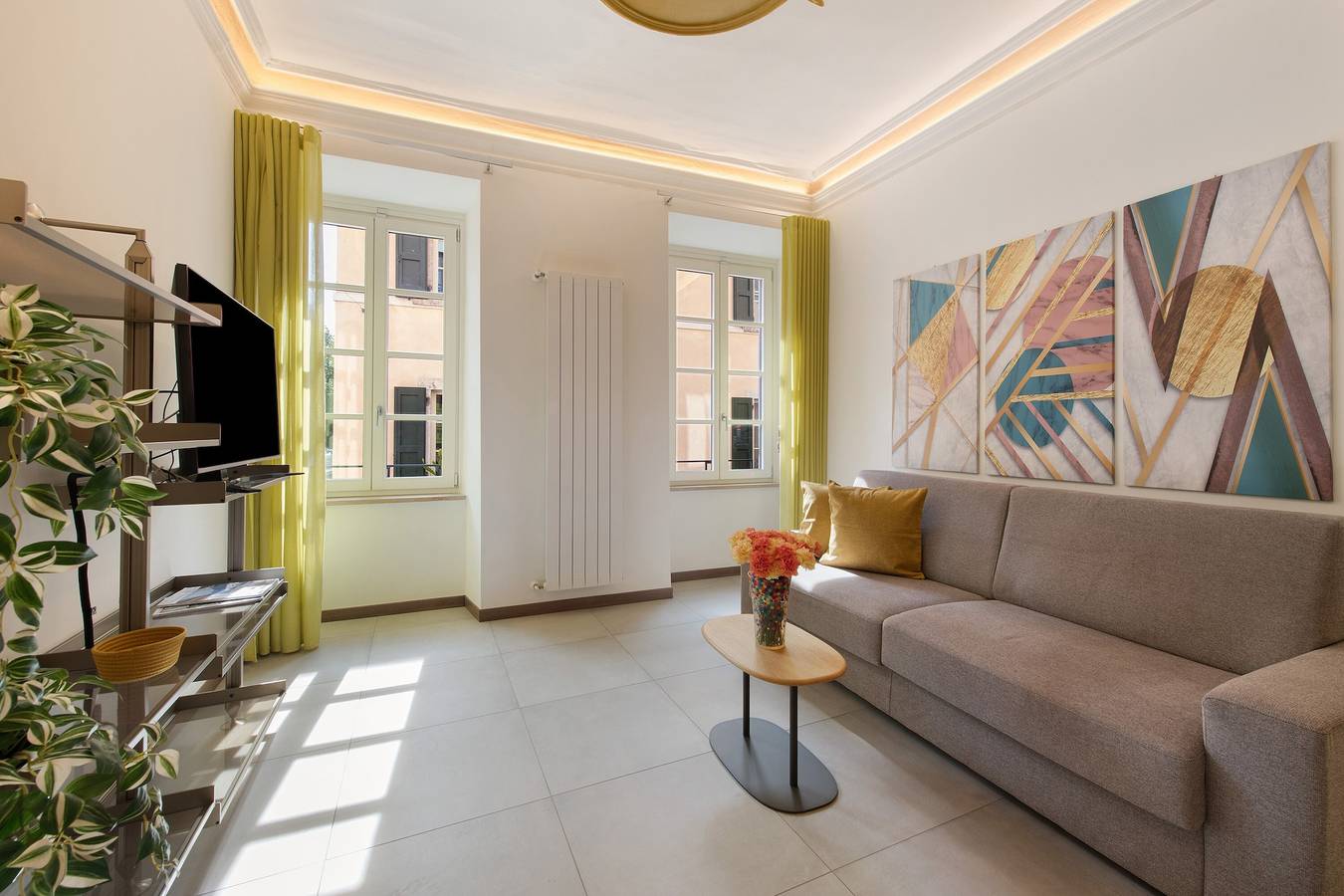 Appartement entier, Appartement 'Gemhouse Ambra Garda Lake' 50 m du lac, wi-fi et air conditionné in Gargnano, Montagnes autour du lac de Garde