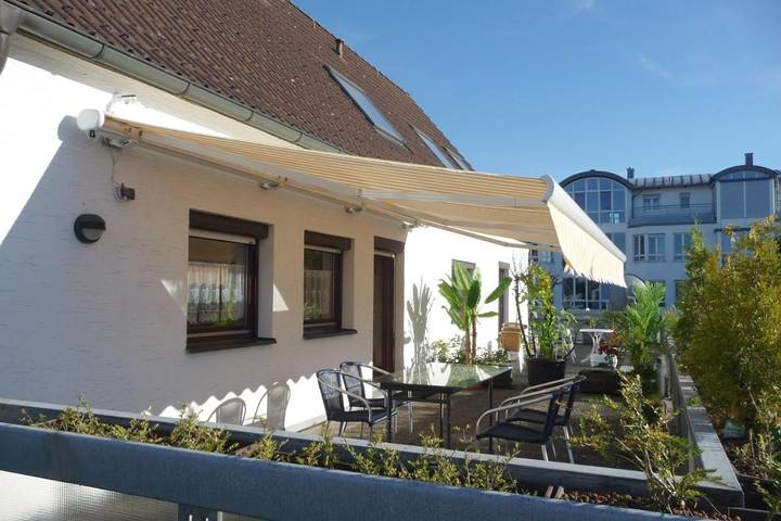 Ferienwohnung für 5 Personen, mit Balkon und Terrasse sowie Ausblick in Burghausen