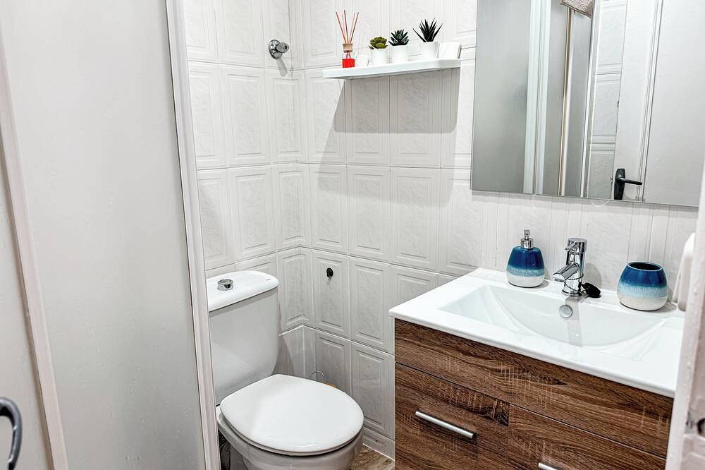 Apartamento entero, Comarruga center beach apartment, Wi-Fi and parking, in Coma-ruga, Vendrell