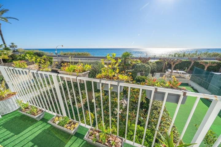 Location de vacances pour 10 personnes, avec balcon et jardin à Sant Pol de Mar