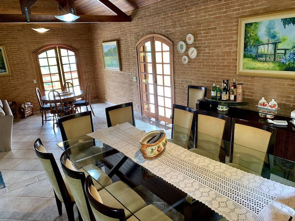 Wundervolles Haus 600 m vom Zentrum entfernt: Whirlpool, Sauna, Gourmet-Bereich und Freizeitbereich in Monte Verde, Minas Gerais