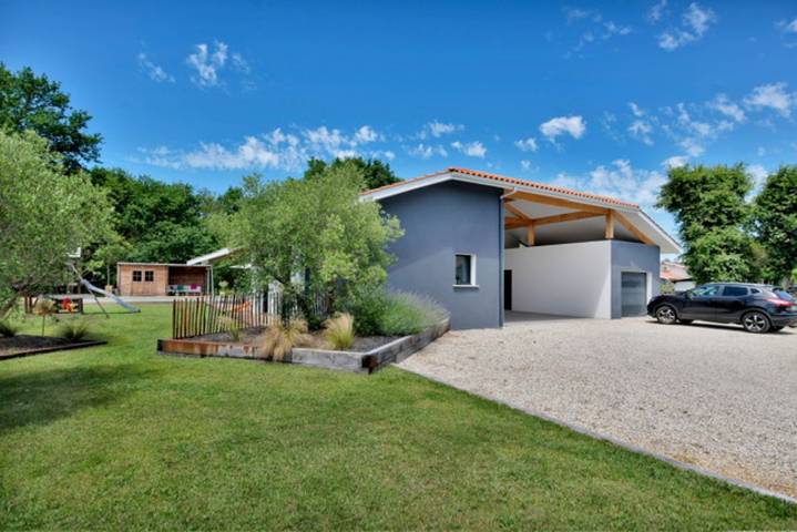 Chalet para 9 personas, con terraza y jardín - 1