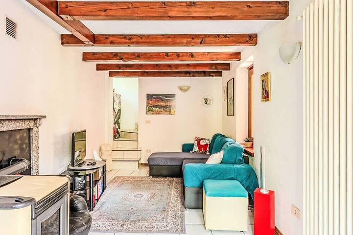 Location de vacances pour 4 personnes, avec balcon dans Carlazzo