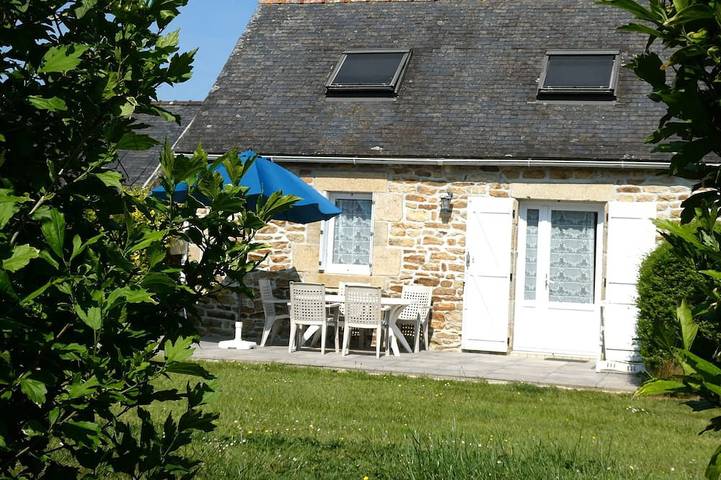 Location de vacances pour 4 personnes, avec jardin et terrasse, animaux acceptés à Quéménéven