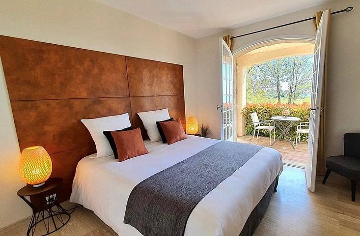 Chambre d’hôte pour 2 personnes, avec piscine et jardin dans les Alpes maritimes - 4