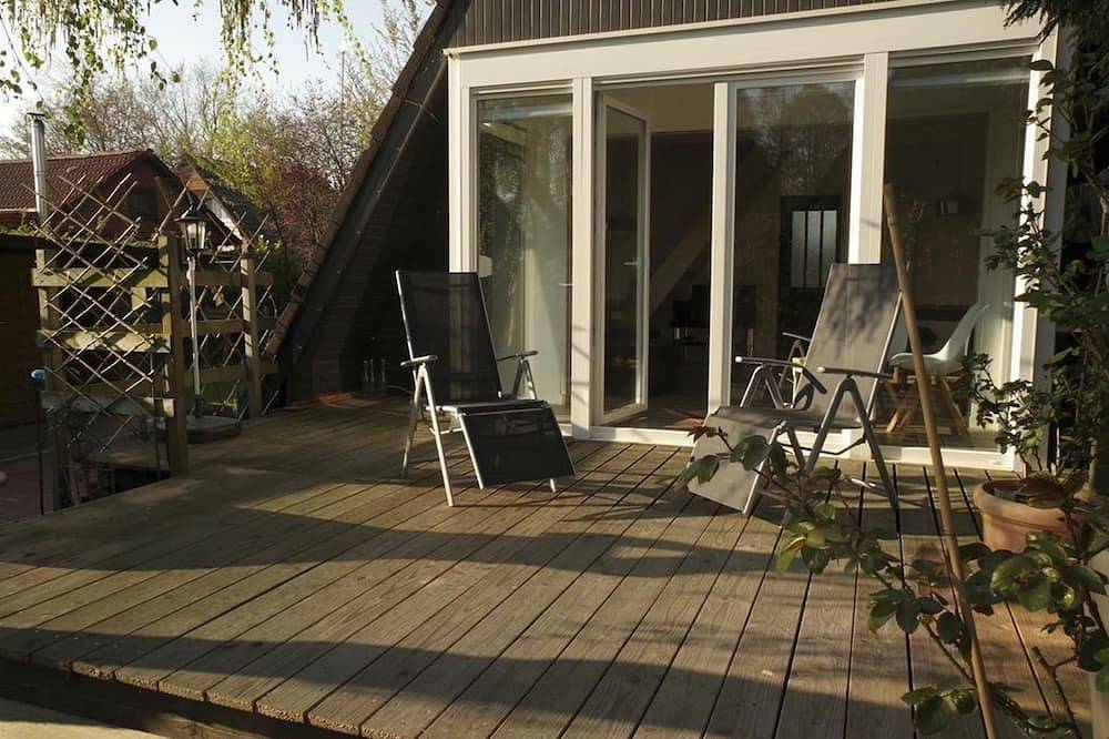 Ferienhaus Adda - Ruhiges Nurdachhaus in Bedekaspel am Großen Meer