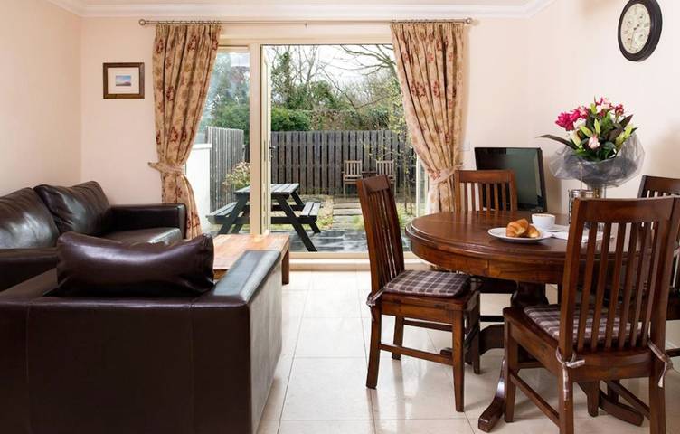 Gîte pour 4 personnes, avec jardin et vue, adapté aux familles à Westport - 3