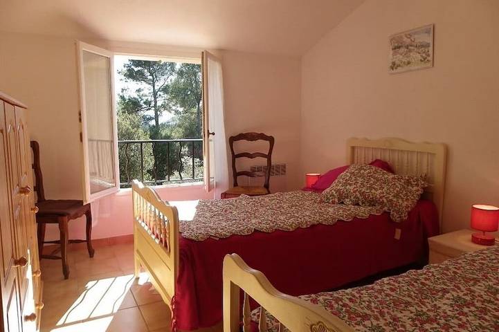 Location de vacances pour 6 personnes, avec jardin et terrasse à Pontevès - 3