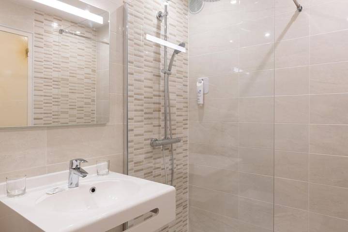 Hôtel pour 2 personnes, animaux acceptés à Évreux - 2