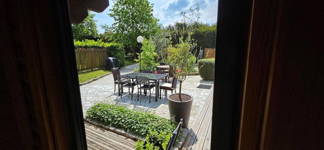 Location de vacances pour 15 personnes, avec piscine à Paron (Yonne) - 2