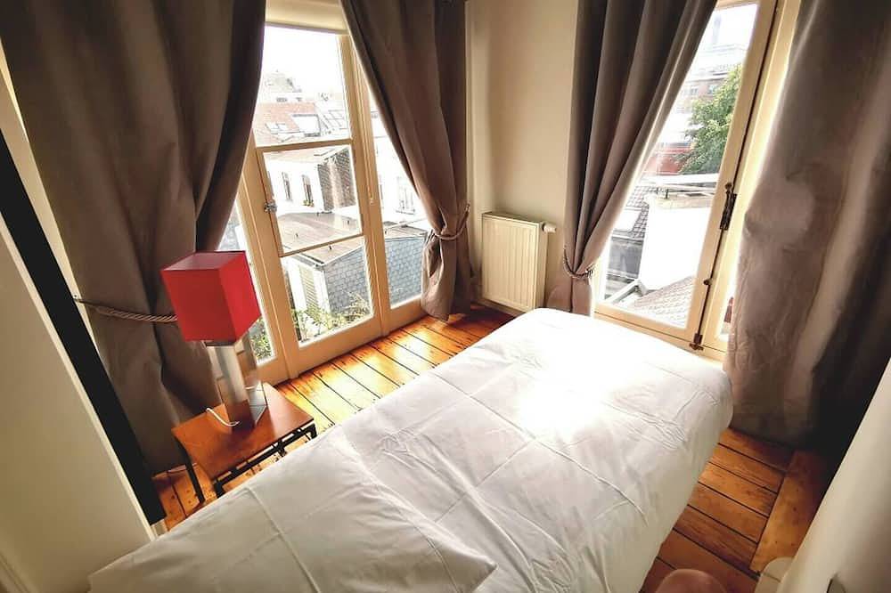 Entire apartment, 4-person suite in Brussels, Brussels region