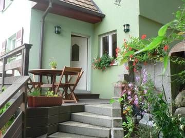 Gîte pour 7 personnes, avec jardin et vue, animaux acceptés à Ueberstrass
