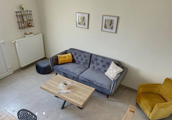 Gîte pour 8 personnes dans Montmacq