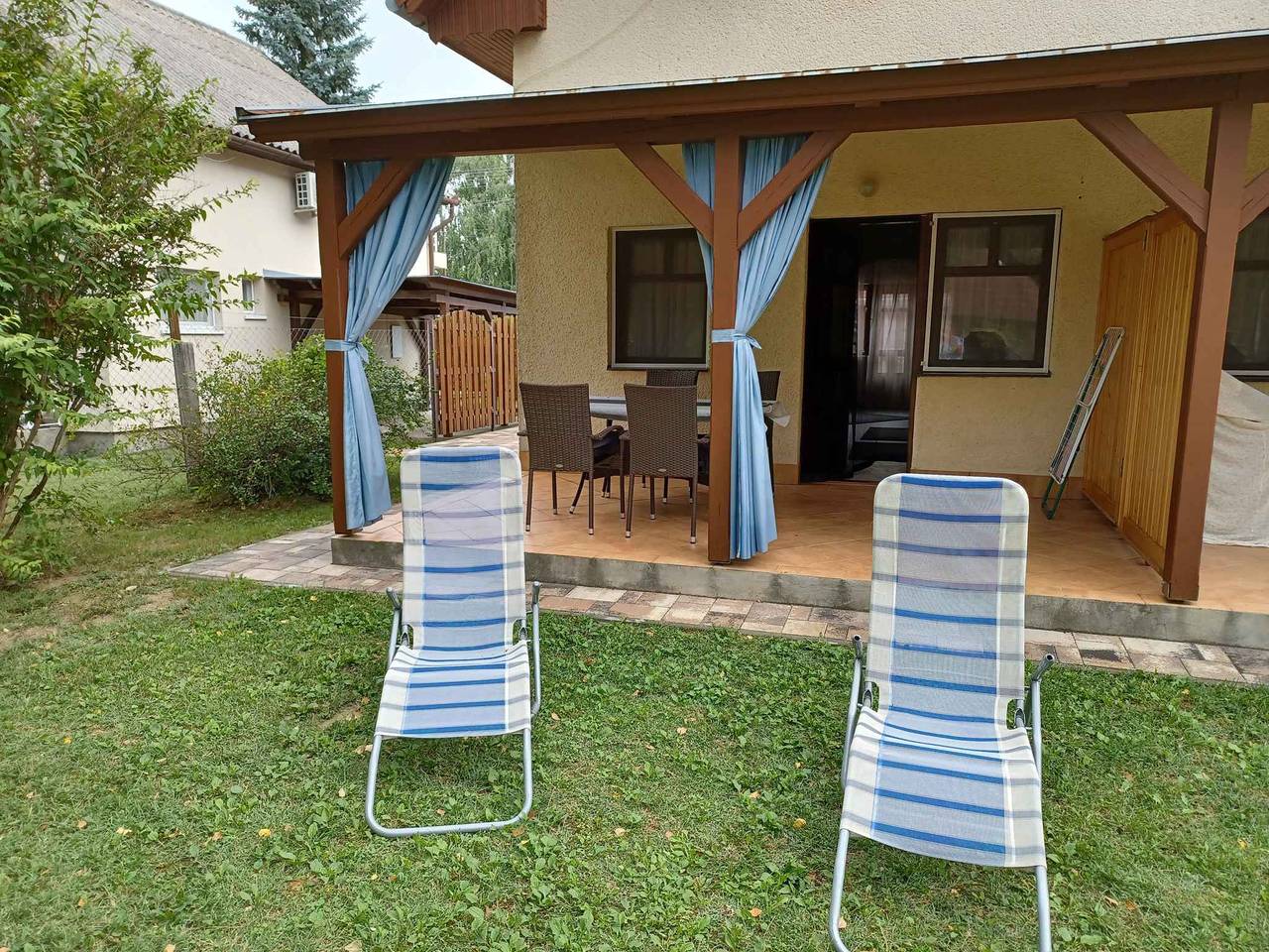 Ferienhaus mit moderner Einrichtung in Balatonkeresztur, Plattensee Südufer