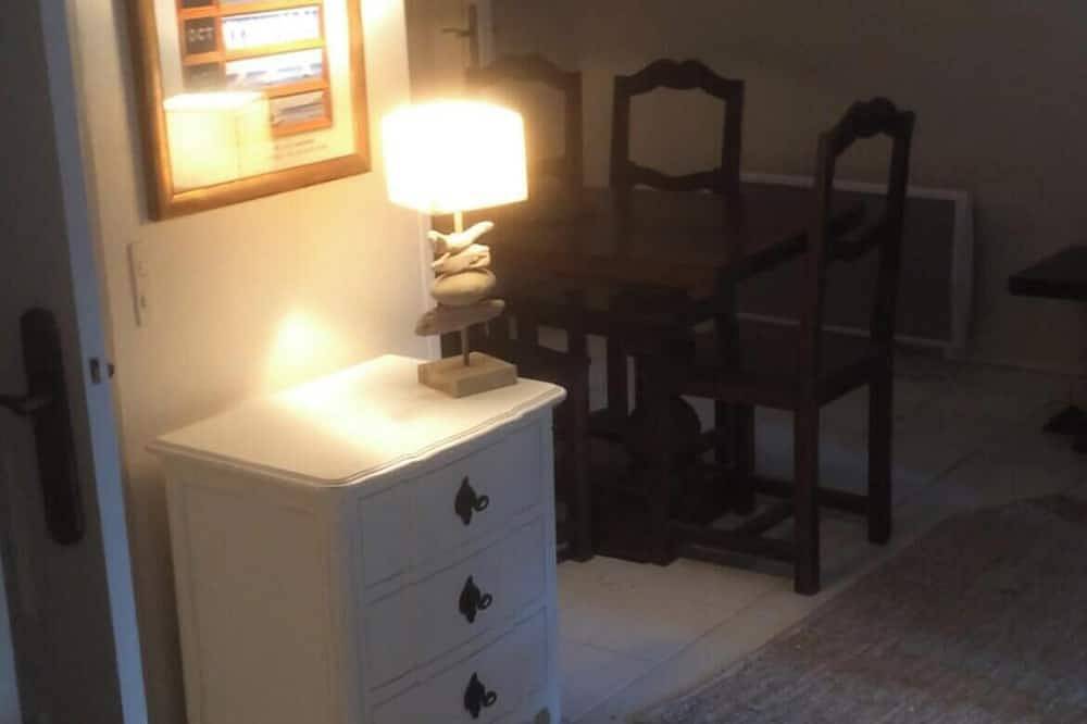 Bastidon Calme, Proche de la Plage et Commerce Avec Piscine Commune et Parking in Saint-Tropez, Draguignan e dintorni