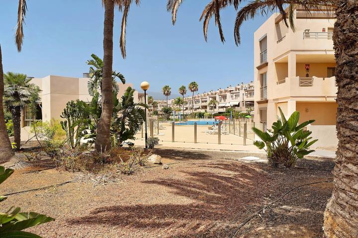 Ganze Wohnung, Ferienhaus 'Duplex Tejita Beach' mit Gemeinschaftspool, Balkon und WLAN in La Tejita, Granadilla de Abona