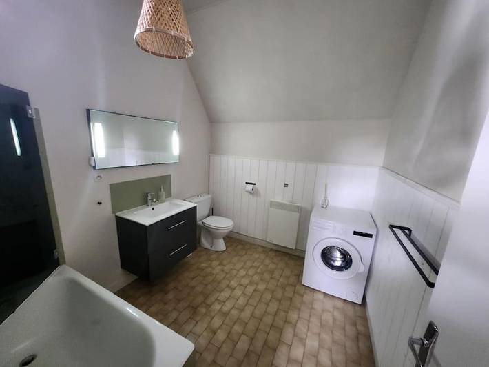 Location de vacances pour 20 personnes, avec piscine ainsi que jardin et vue, animaux acceptés à Le Bouyssou - 3