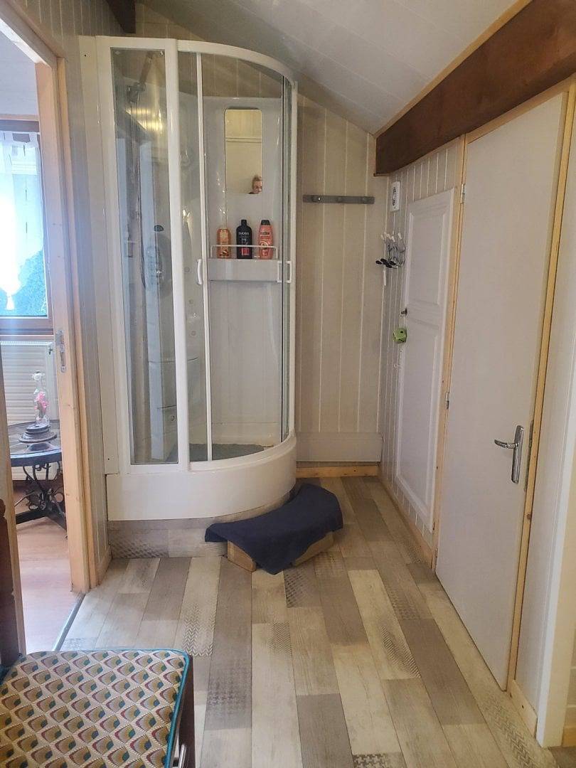 Chambres d'hôtes Oyonnax - Chambre Lucie 1 in Oyonnax, Nantua