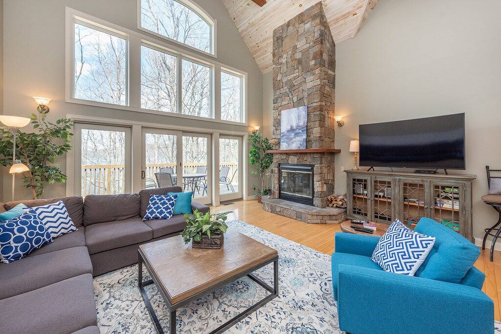 Lake's End - Großes, generationenübergreifendes Lakefront Home in Dcl in Deep Creek Lake