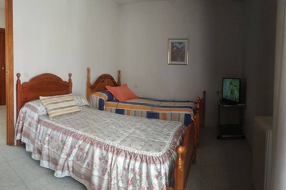 Private Double Room in Toledo Vacation Home in Toledo, Toledo Province