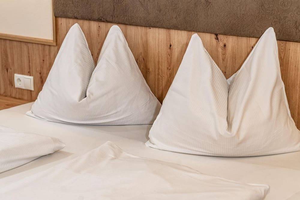 Doppelzimmer Standard - Hotel am Sonnenhügel in Filzmoos, Tennengau