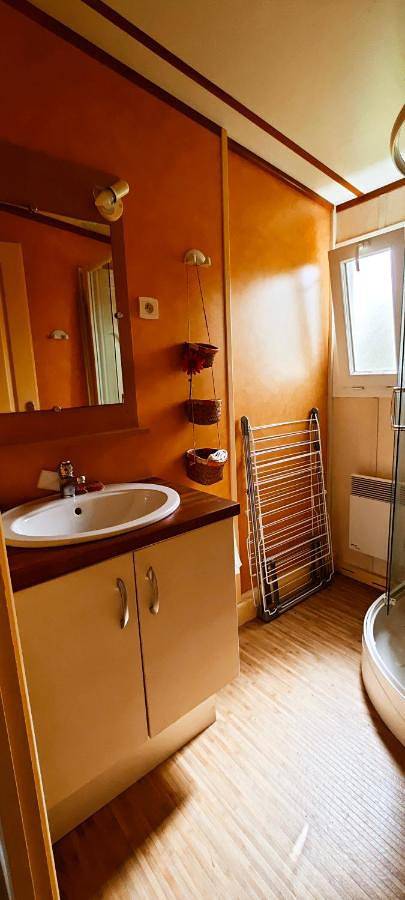 Location de vacances pour 2 personnes, avec jardin ainsi que jacuzzi et sauna à Aizenay - 4