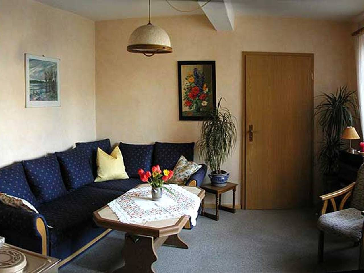 Ganze Ferienwohnung, Appartement - Ferienwohnung Specht - Ferienwohnung mit 1 Schlafz.;1 Wohnz.;Küche;Du/Wc;2 P.;45m² in Arnstadt, Thüringer Kernland