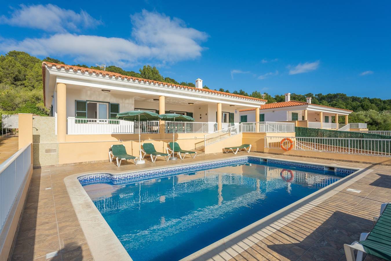 Cómoda casa "Santo Tomás" con jardín, piscina, barbacoa, Wi-Fi, aire acondicionado y televisión por satélite. in Santo Tomas, Es Migjorn Gran