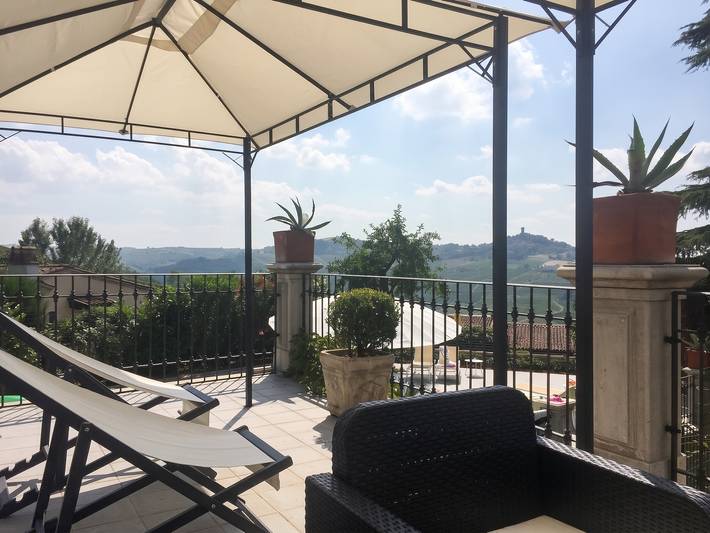 Geräumige Villa mit privatem Pool in Ca' dei Rovati in Castana, Oltrepò Pavese