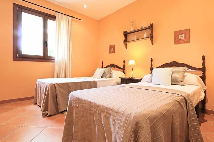 Moderne Finca, privater Pool, gepflegter Garten, Grillbereich, WiFi, Klimanlagen in Inca, Mallorca Inselmitte