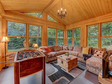 Chalet for 14 Guests in Quebec, Canada, Picture 3