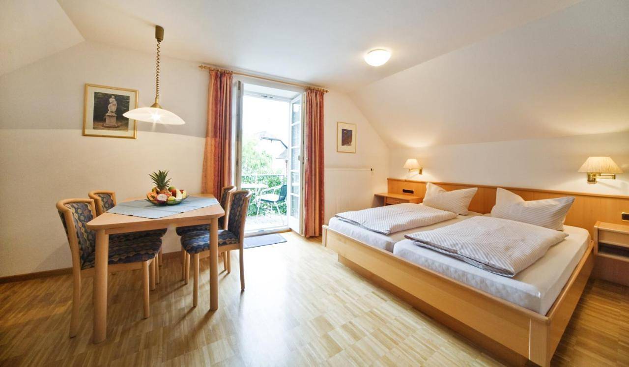 Double Room in Neumagen-Dhron, Bernkastel-Kues en Omgeving