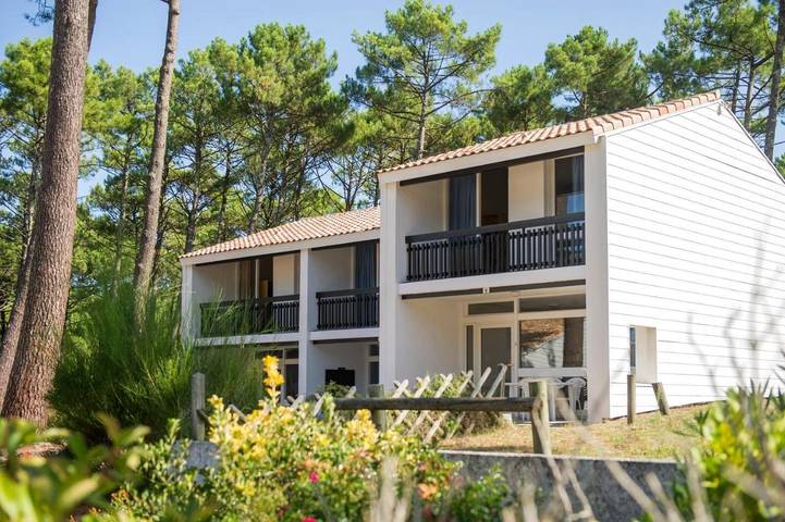 Club vacances pour 6 personnes, avec piscine ainsi que jardin et bassin pour enfant dans les Landes - 2