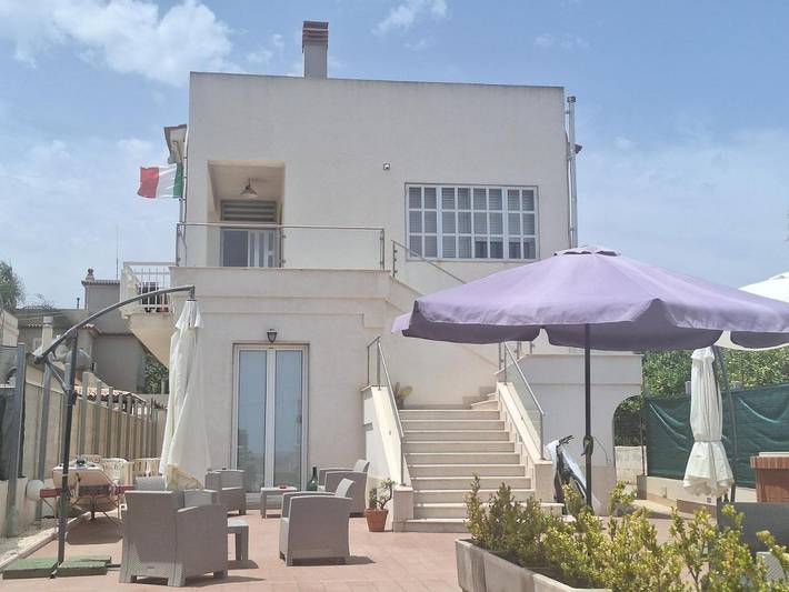 B&b per 3 persone, con giardino e panorama ad Avola
