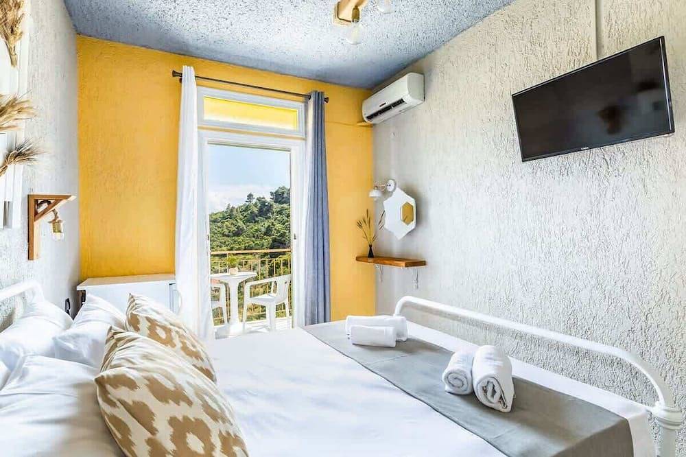 Skopelos Seaview Suite - Demeter Summer Nest in Stafilos, Sporaden