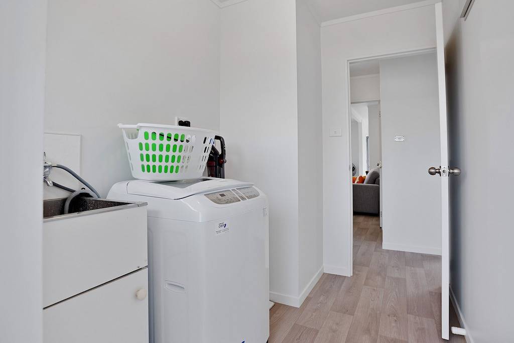 A Wave From It All - Waihi Beach Holiday Home in Western Bay of Plenty District