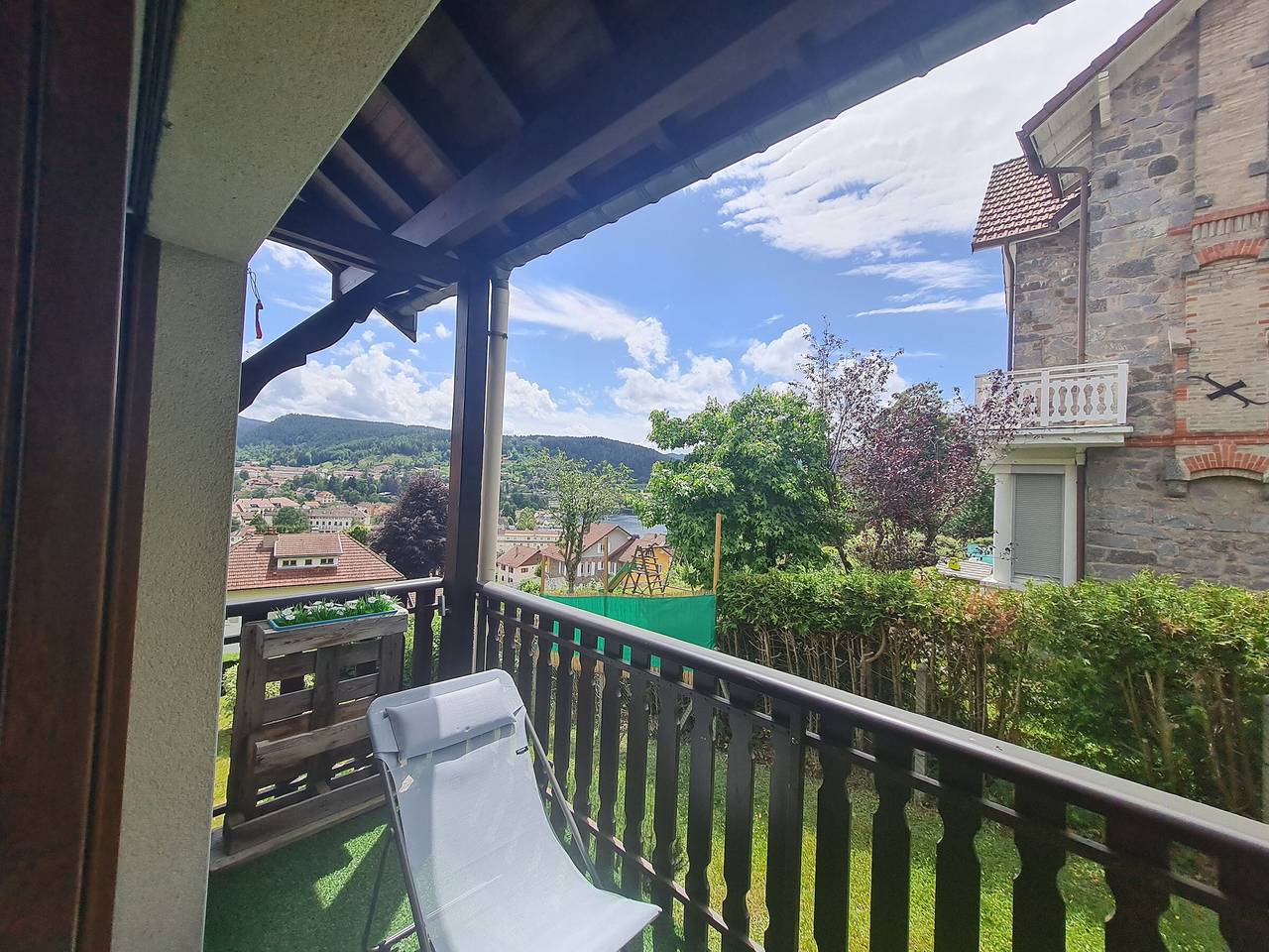 Ganze Wohnung, Geräumiges Ferienhaus in Gérardmer mit Seeblick, 3 Schlafzimmer, Wlan und Parken in Gérardmer, Regionaler Naturpark Belchen der Vogesen