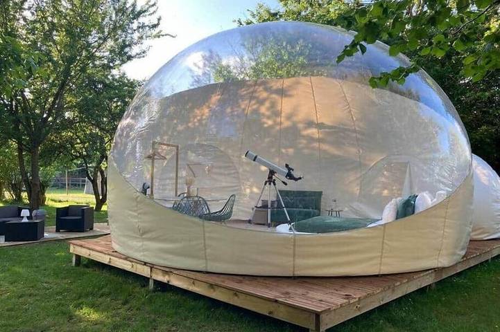 La bulle Xxl Au Domaine Du Pré Dieu in Crécy-sur-Serre, Aisne