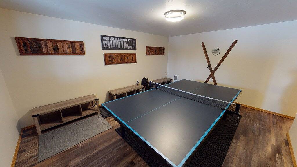 Georgetown Lake House With 4 bedrooms, 3 bathrooms, game room, fire pit, & more in Granite County