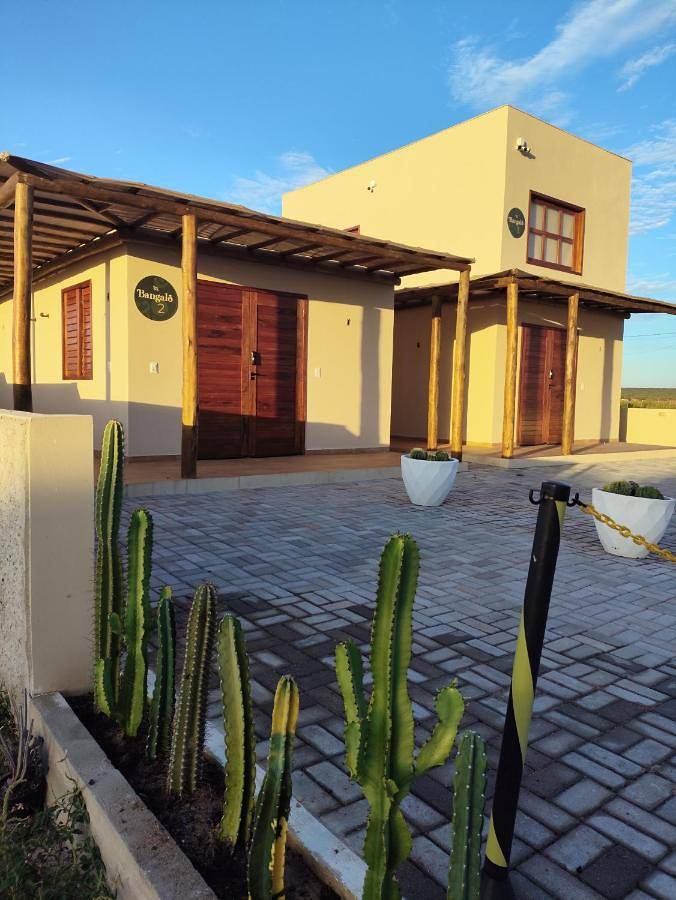 Location de vacances pour 3 personnes, avec vue ainsi que piscine et balcon à Areia Branca