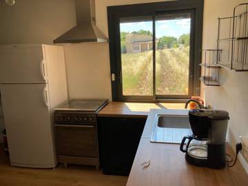 Gîte pour 4 personnes, avec balcon à Réauville