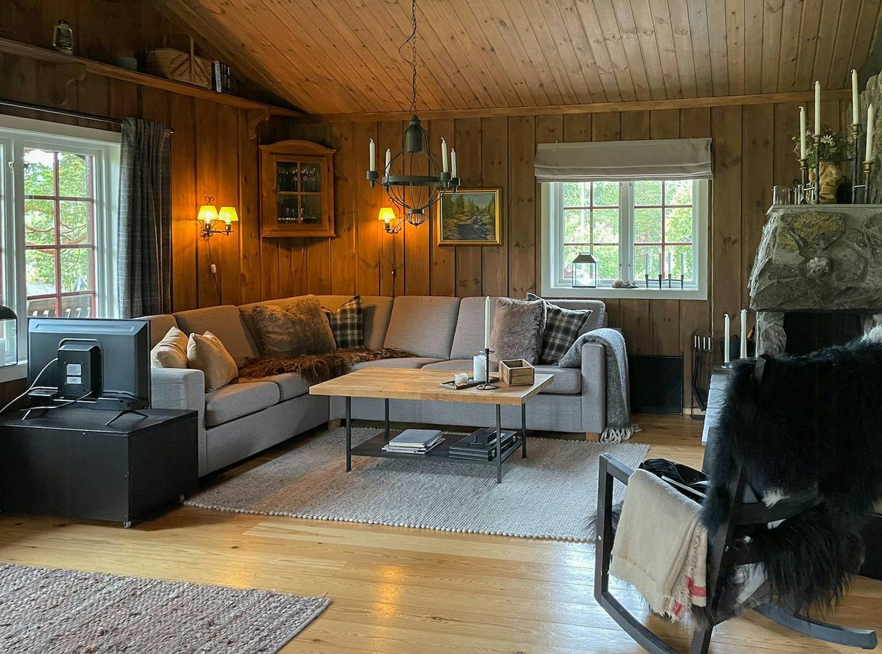 Hütte mit Blick auf das Raulandsfjell in Vinje