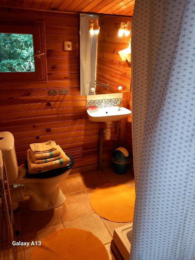 Gîte pour 2 personnes, avec jardin et terrasse à Gourdon - 4