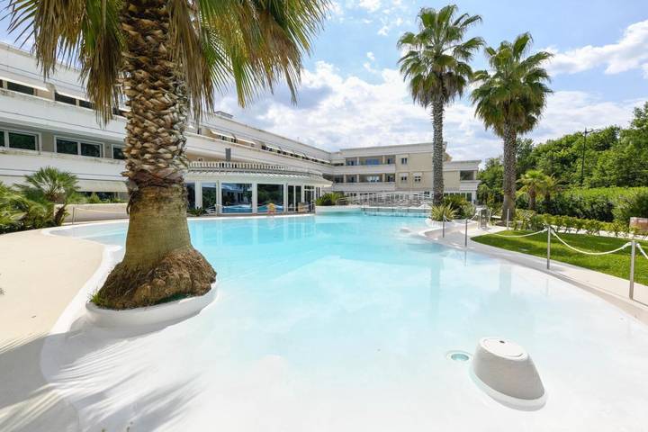Ferienhaus für 6 Personen, mit Garten und Ausblick sowie Pool, kinderfreundlich am Gardasee - 2