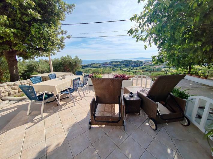 Ferienhaus für 4 Personen, mit Balkon/Terrasse in Banjol