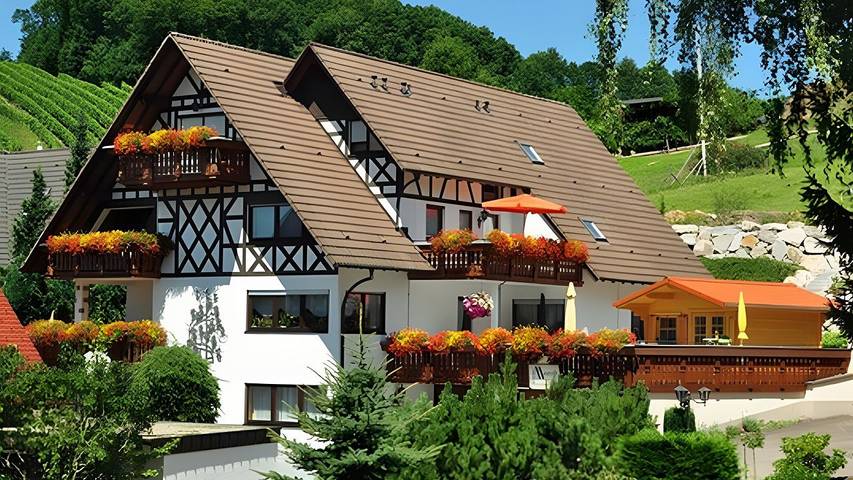 Ferienwohnung für 2 Personen, mit Garten, kinderfreundlich in Sasbachwalden