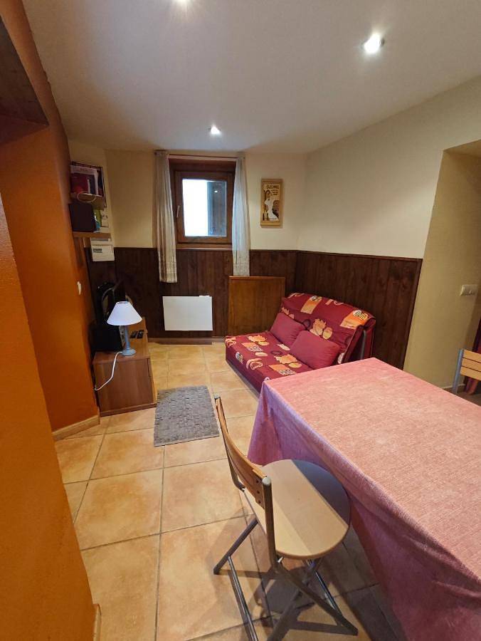 Appartement entier, One-Bedroom Apartment in Porté-Puymorens, Parc naturel régional des Pyrénées catalanes