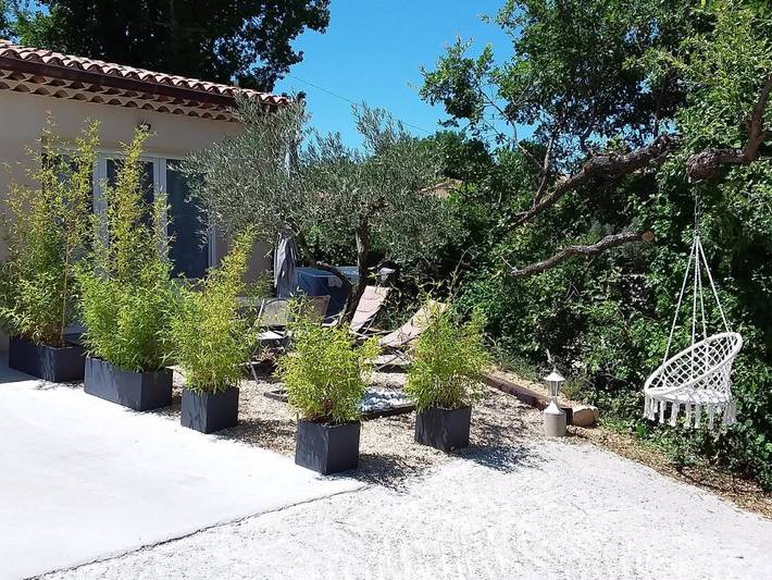Location de vacances pour 2 personnes, avec vue et jardin à Valensole - 3