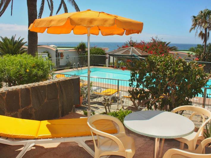 Ferienwohnung für 2 Personen, mit Garten und Pool in Playa del Águila - 2