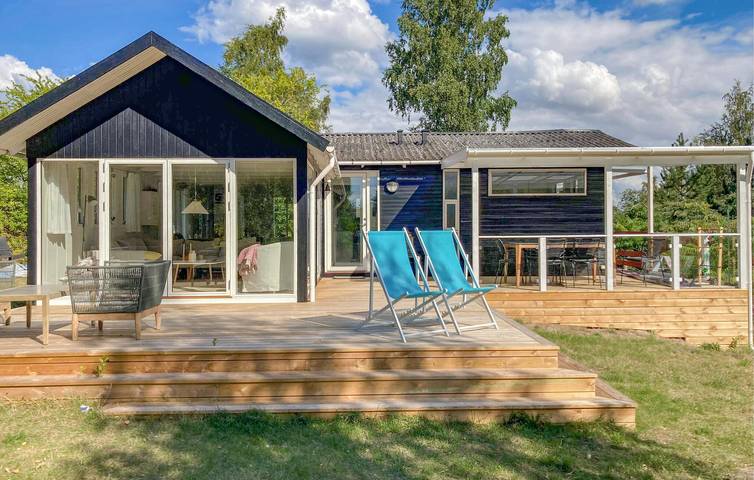 Ferieudlejning for 4 personer, med terrasse i Reersø